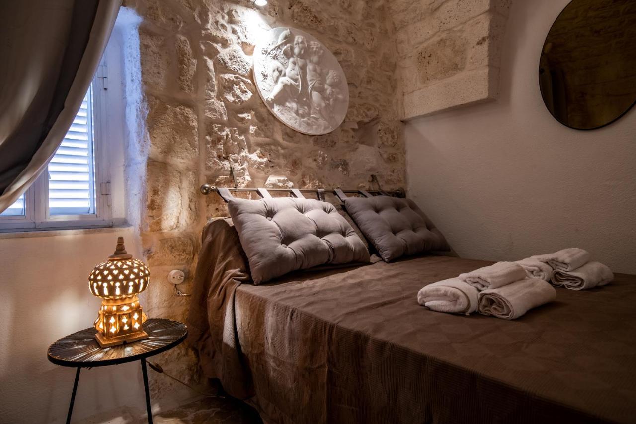 オストゥーニ Loft Parisiヴィラ エクステリア 写真