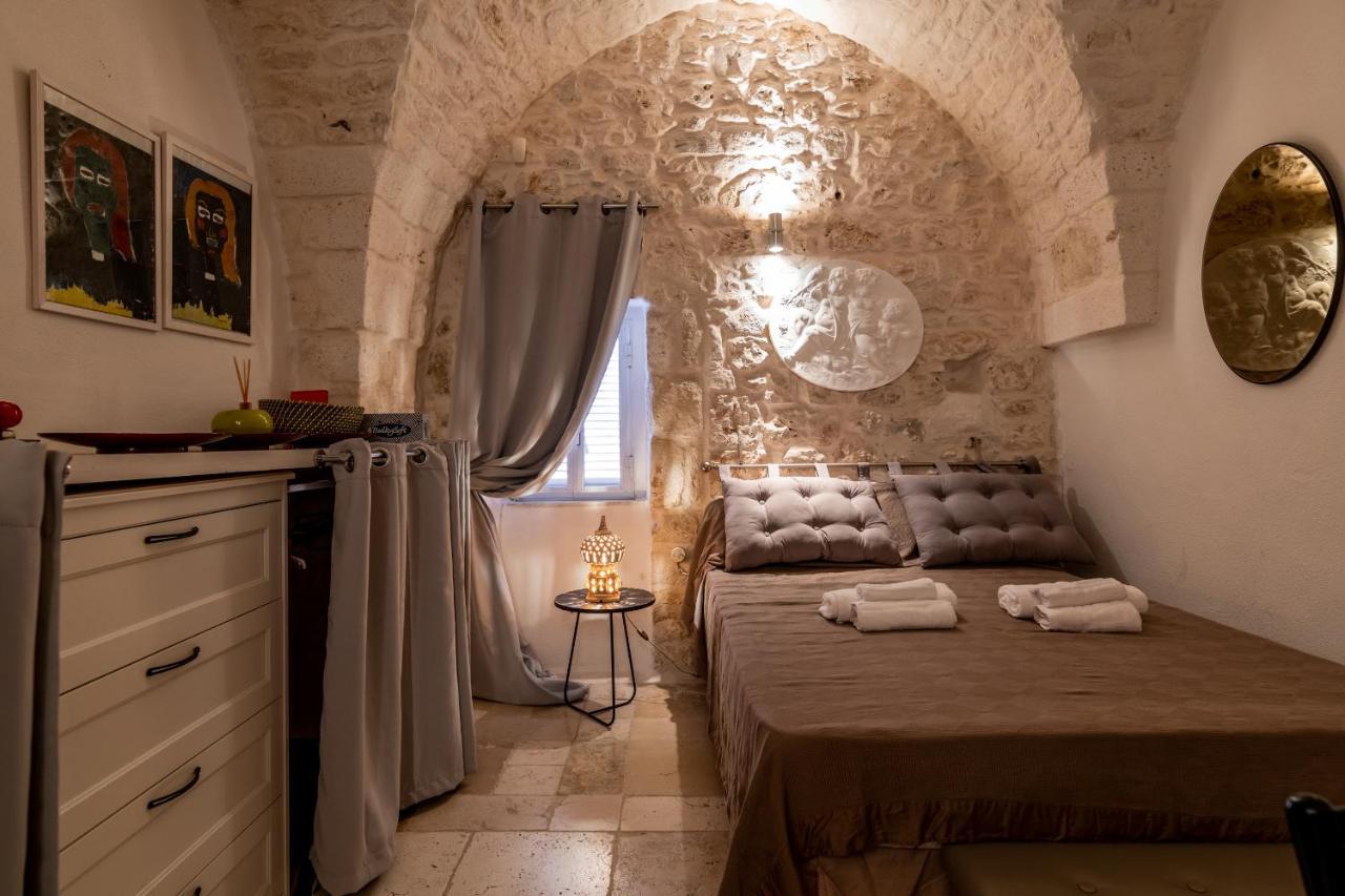 オストゥーニ Loft Parisiヴィラ エクステリア 写真